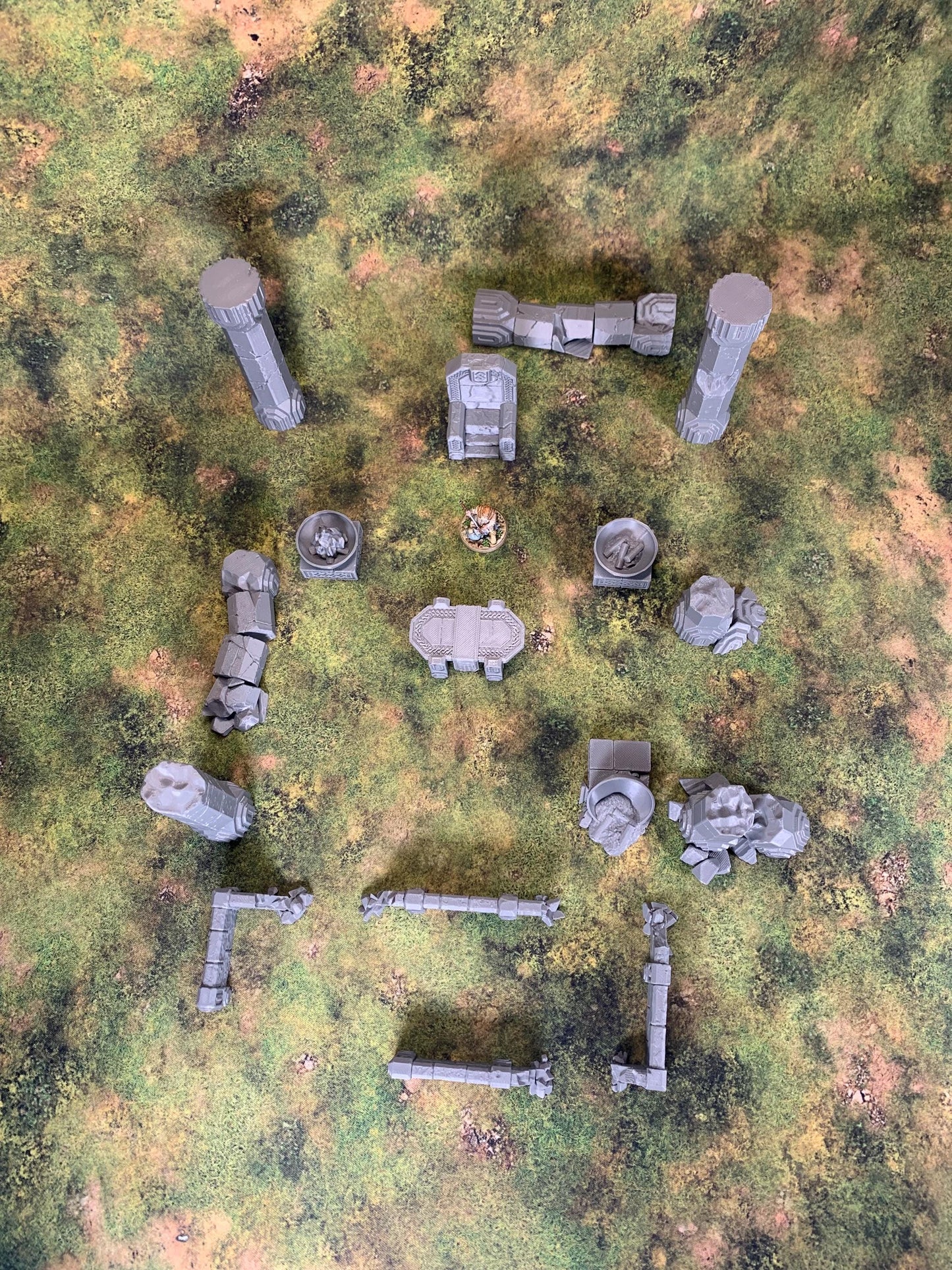 Dwarven Throneroom Scatter Terrain | Ruins | Dungeon | Hall | Dwarf Tabletop Terrain | 28mm | Wargaming | Fabrikator's Lair | Karak Azgara