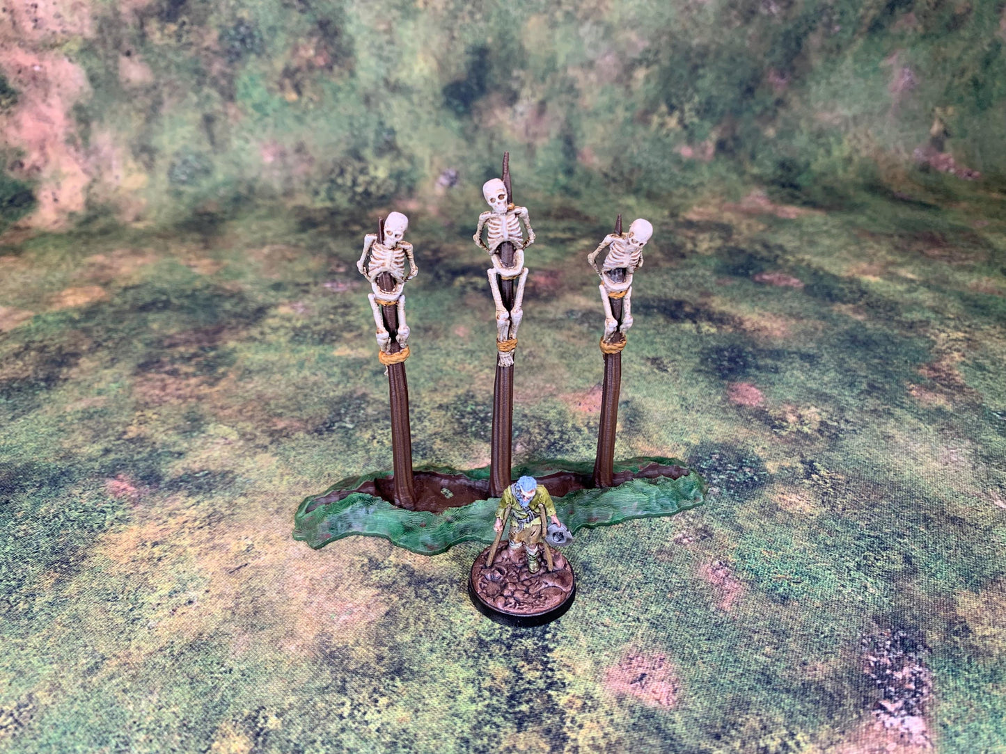 Miniature Gallows Set | Place of Execution Scatter | Impaled Skeletons | Tabletop Terrain | DND | RPG Mini | 28/32mm | Wargames | MyDungeon